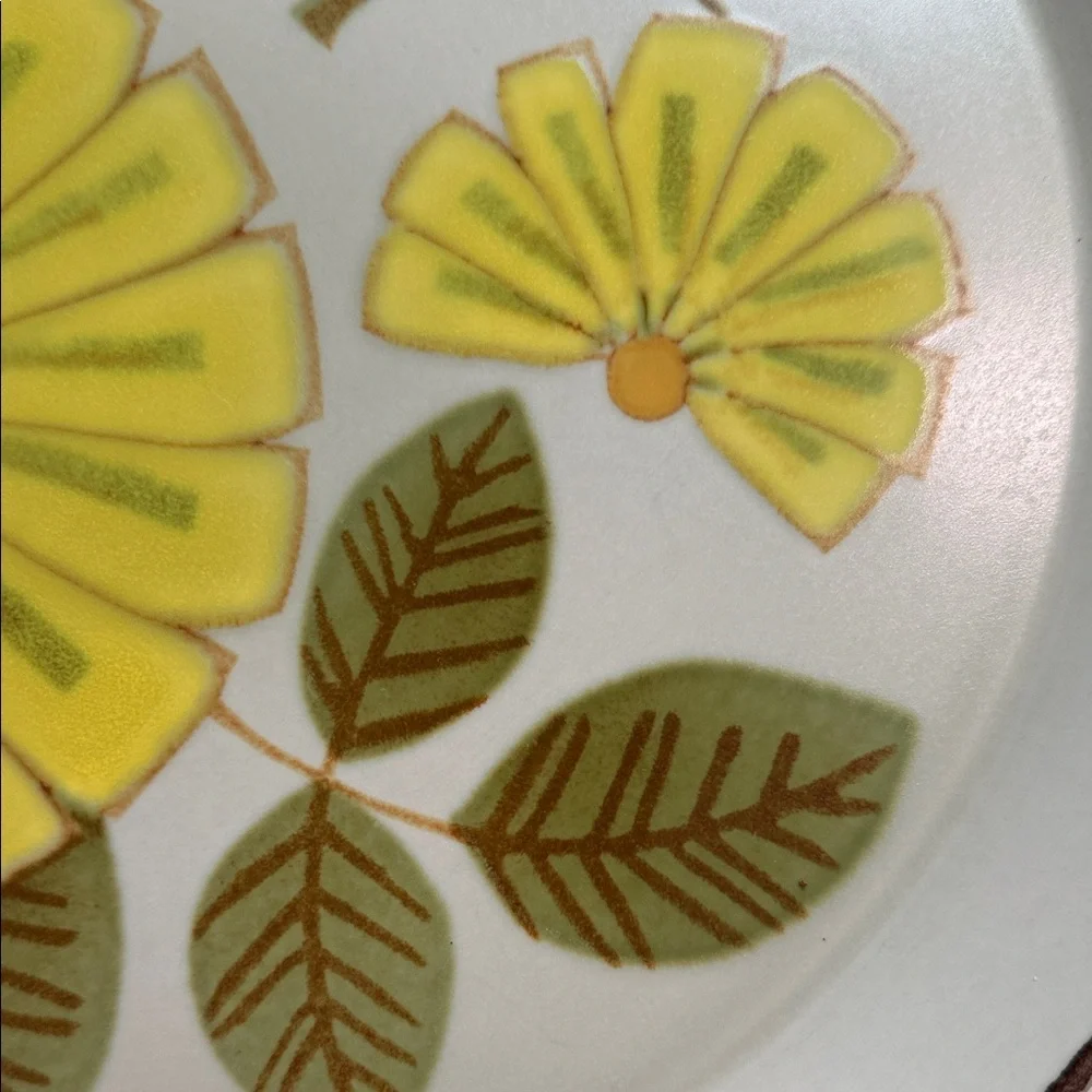 Stonekraft Avitra Mikasa Yellow Floral Stoneware 10.5” Plate